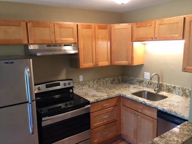 Building Photo - 200 SW Florence Ave