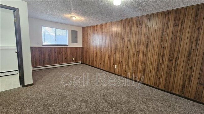 Building Photo - 719 S Century Ct