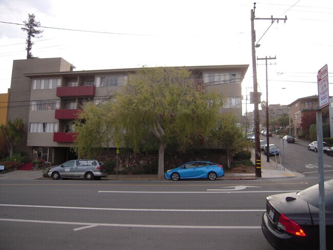 Building Photo - 5410 Broadway