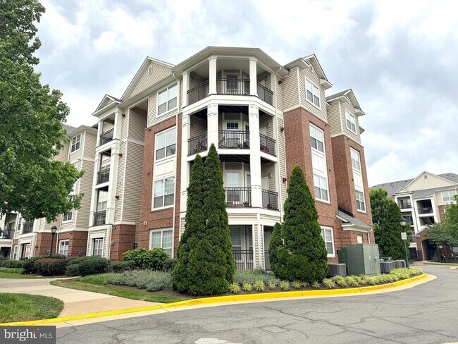 Building Photo - 12921 Centre Park Cir