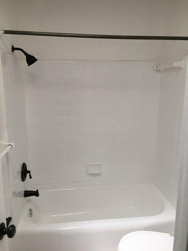 Building Photo - Remodeled 3 bedroom / 2 bath in Coquina Ke...