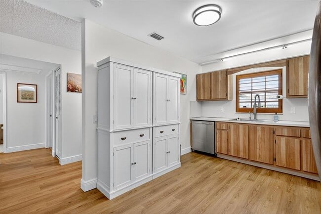Building Photo - 448 Franconia Cir