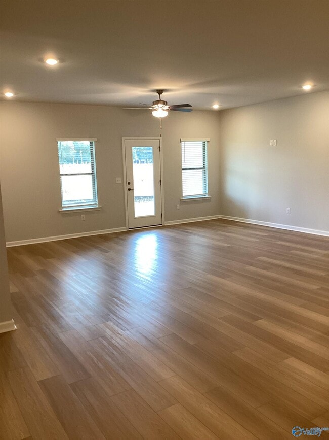 Building Photo - 229 Paca Ln