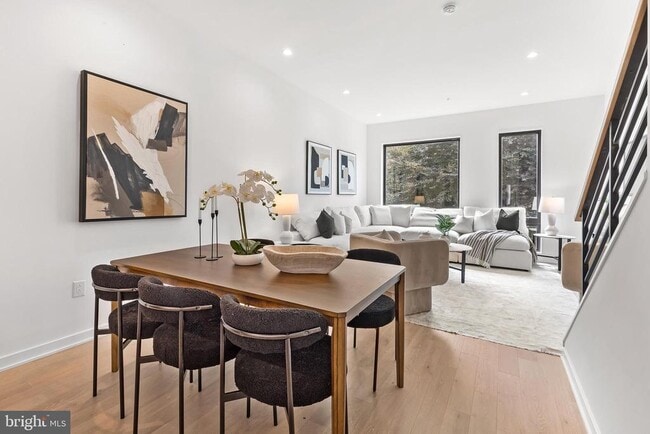 Building Photo - 261 Delmar St