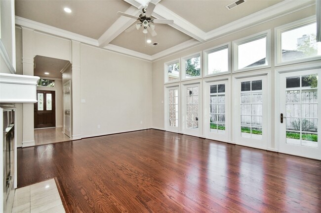 Building Photo - 1506 Forest Home Dr