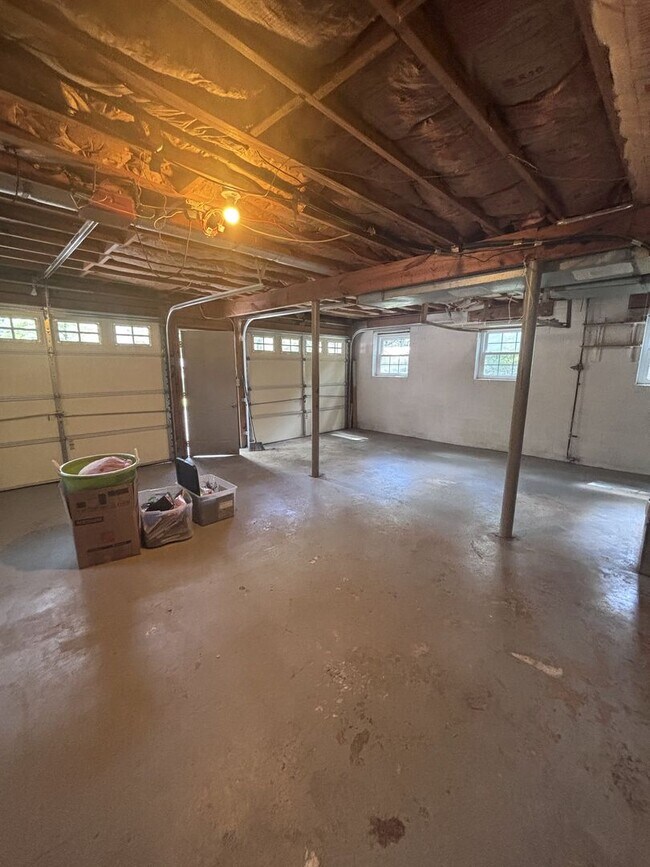 Building Photo - 1451 Arrowhead Trail