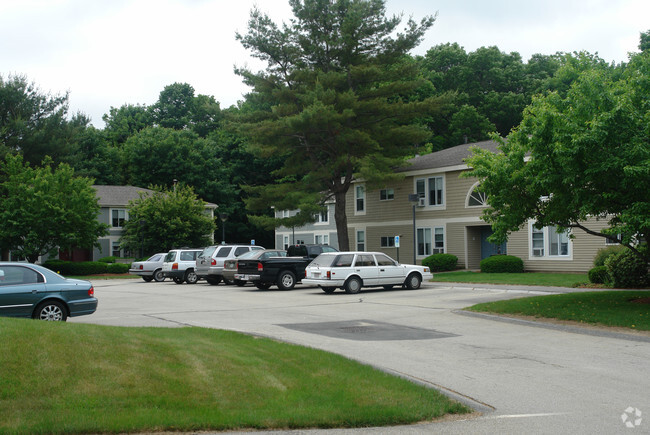 Building Photo - Newbury Village