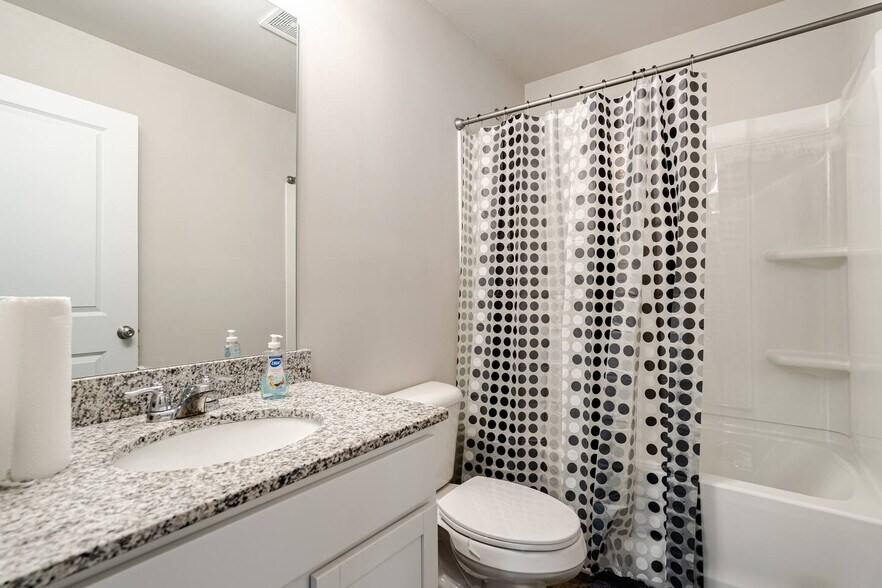 Building Photo - 43 L Gurley Ln