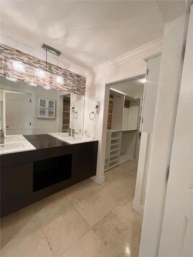 Building Photo - 2100 Tallahassee