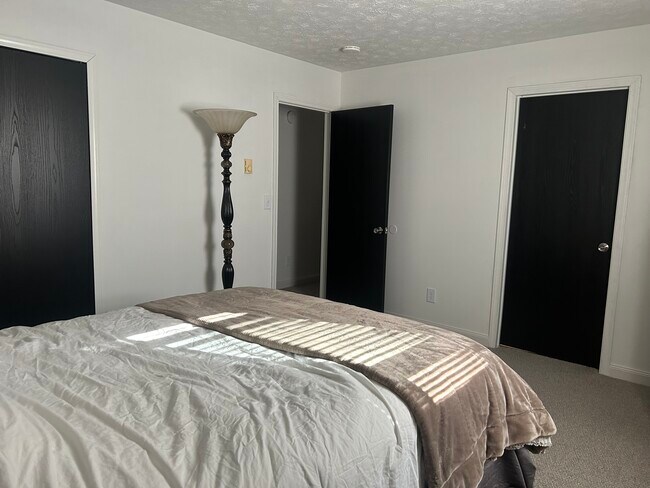 Building Photo - 14268 Prospect Rd