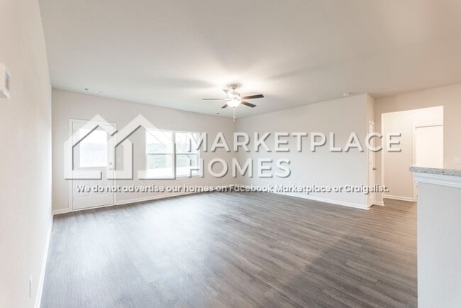 Building Photo - 1274 Fendt Dr