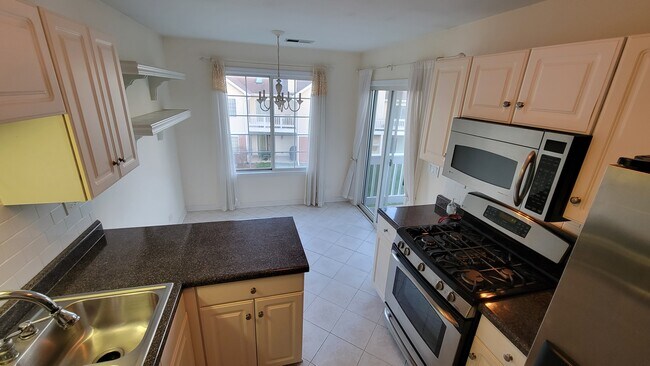 Building Photo - 311 Sheffield Ct