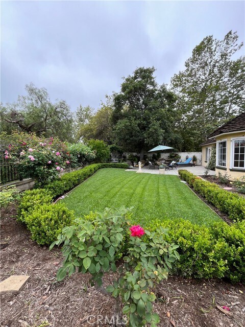 Building Photo - 24112 Country View Dr