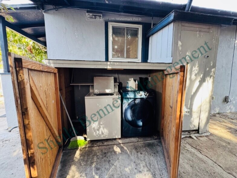 Building Photo - 7371 Hyatt St