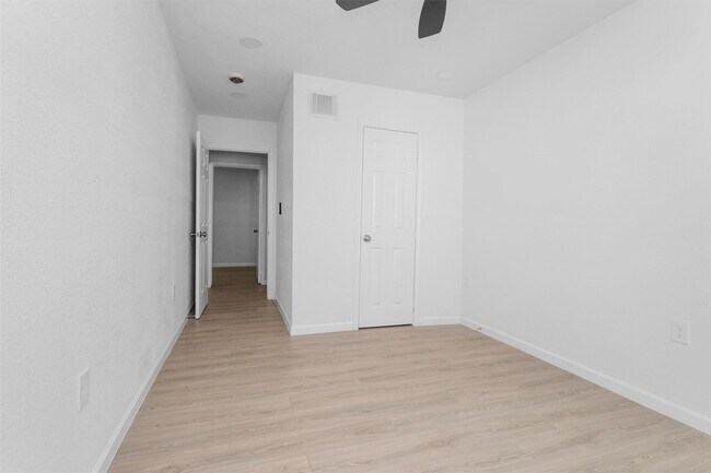 Building Photo - 16016 Green Manor Dr