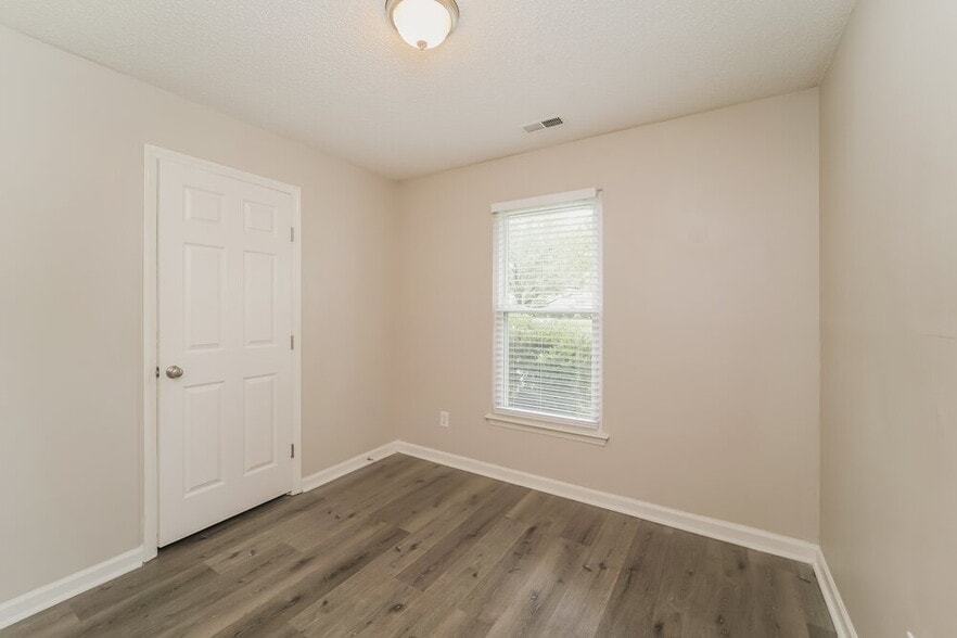 Building Photo - 3418 Stonemarsh Ct
