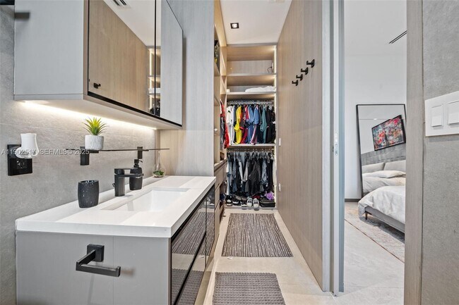 Building Photo - 655 Layne Blvd