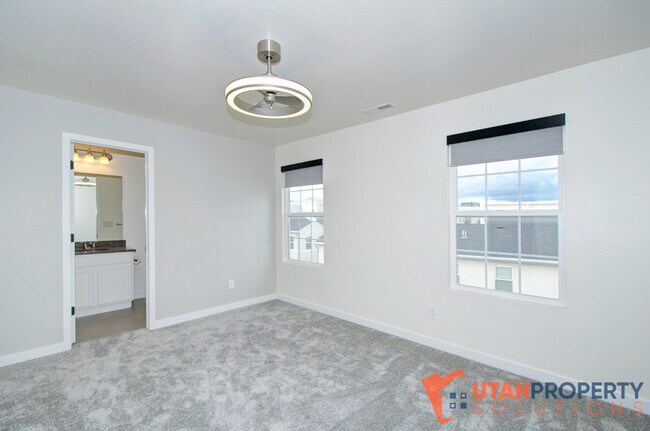 Building Photo - 5348 W South Jordan Pky