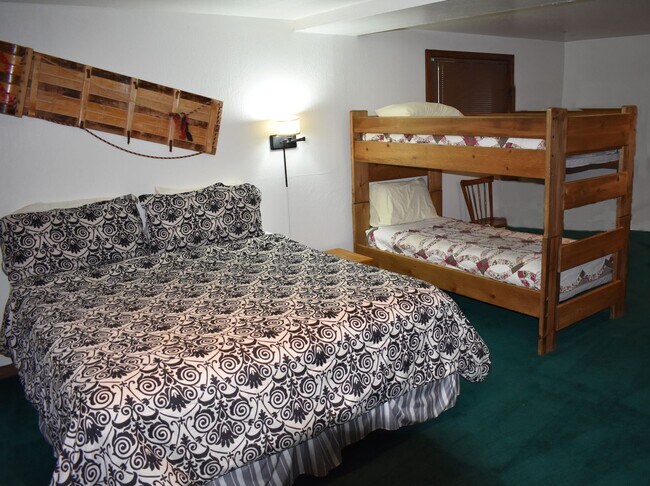 Building Photo - Winter Lease - Less than half a mile to Burnt Cedar Beach, Restaurants and Grocery!!