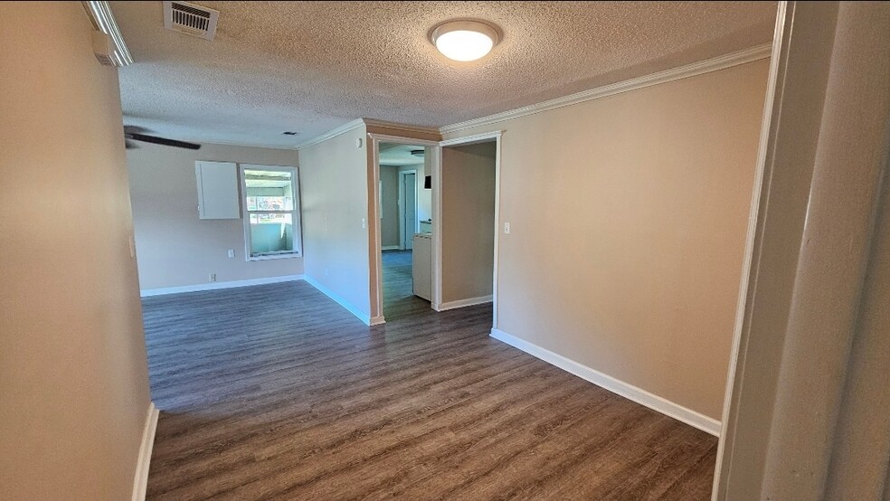 Building Photo - 140 Cherrie Murrell St