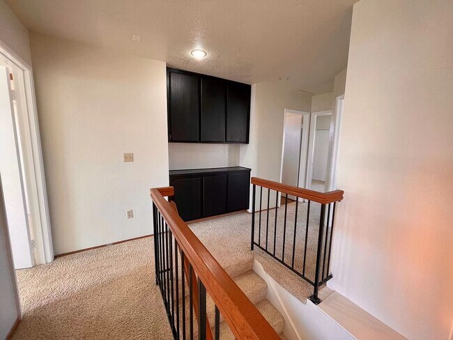 Building Photo - 7573 Flower Meadow Dr