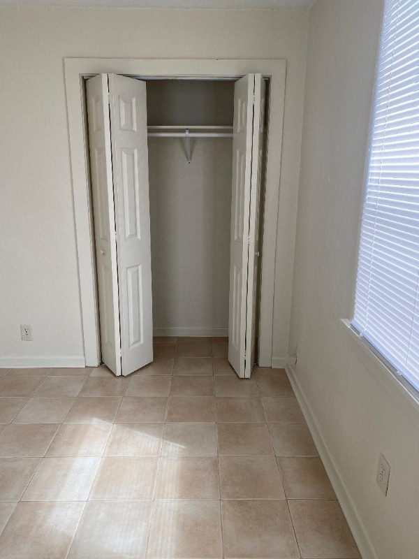 Building Photo - 544 Wilson St