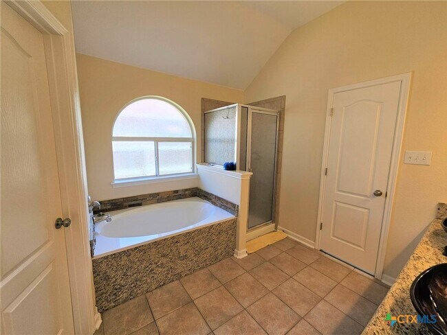 Building Photo - 2253 N Ranch Estates Blvd