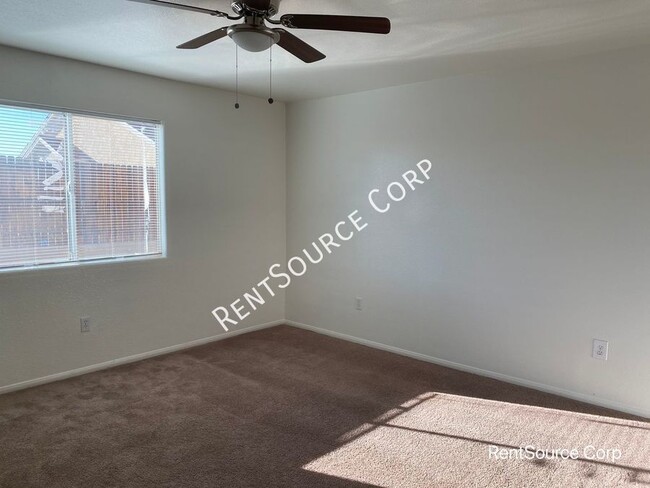 Building Photo - 3 Bedroom 2 Bath Single Family Home for Re...