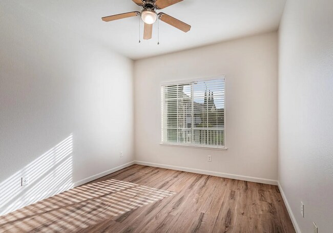 Building Photo - Immaculate Clovis Home! Stylish Updates + ...