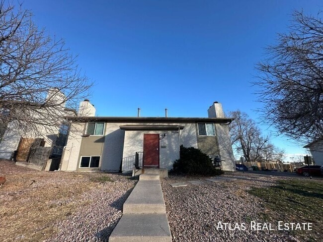 Building Photo - 1825 Zebulon Dr