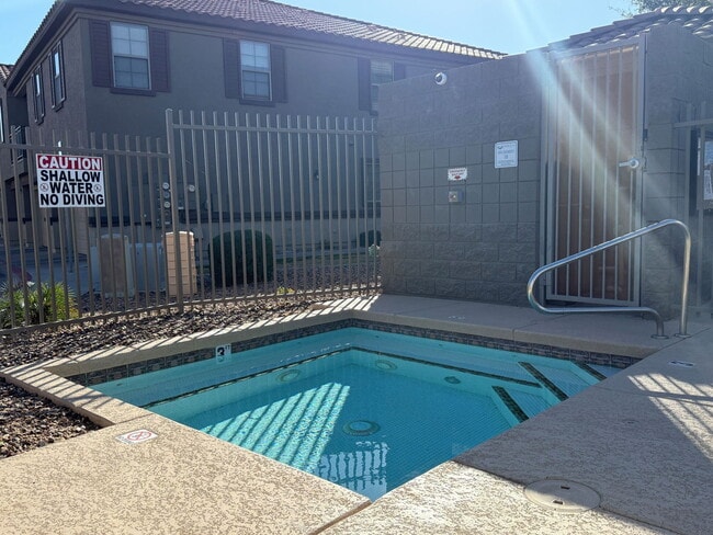 Building Photo - 1330 S Aaron