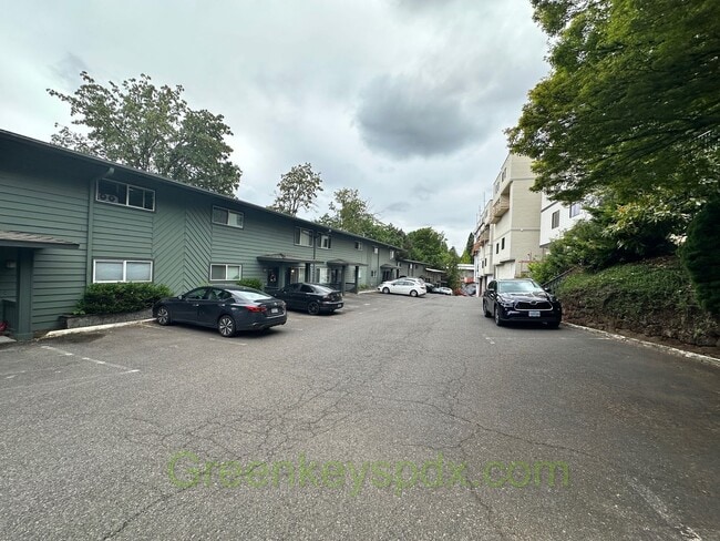 Building Photo - Two bedroom one bathroom condo in Southwes...