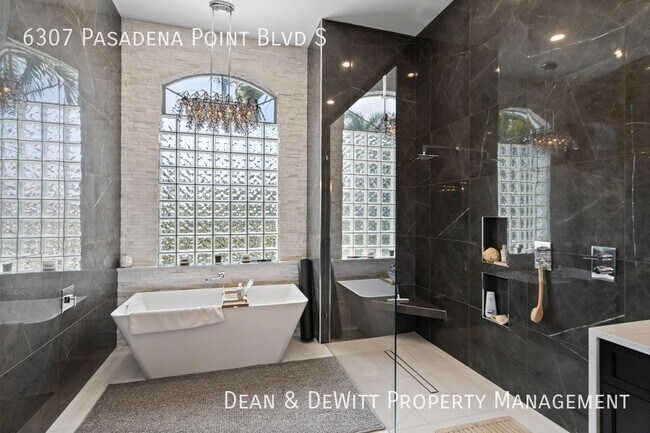 Building Photo - Fully Furnished LUXURY Home in Exclusive PYCC