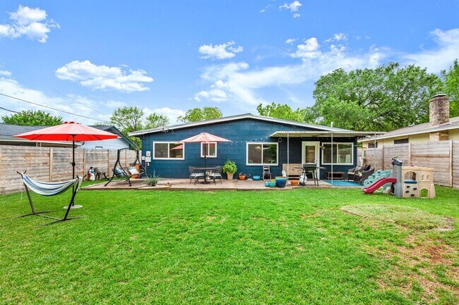 Building Photo - 408 Ramble Ln