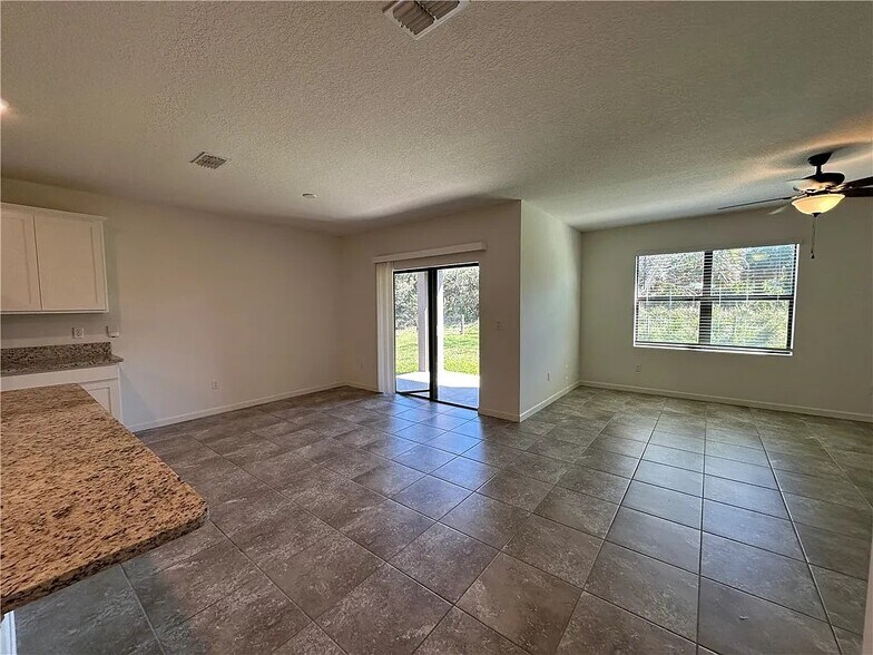Building Photo - 4131 Keeson Cir