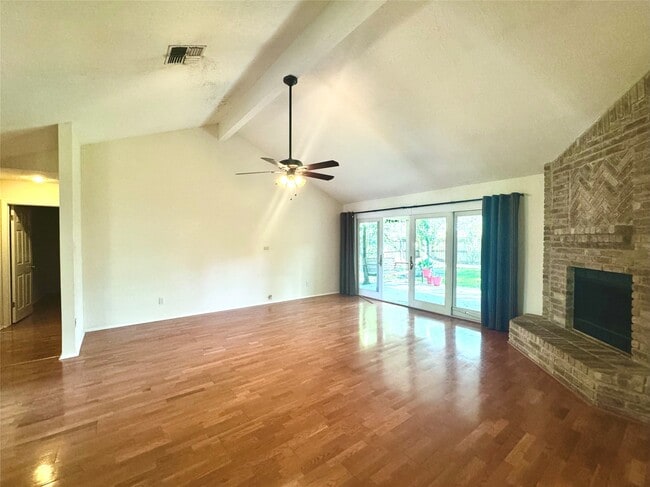Building Photo - 310 Knoll Forest Dr
