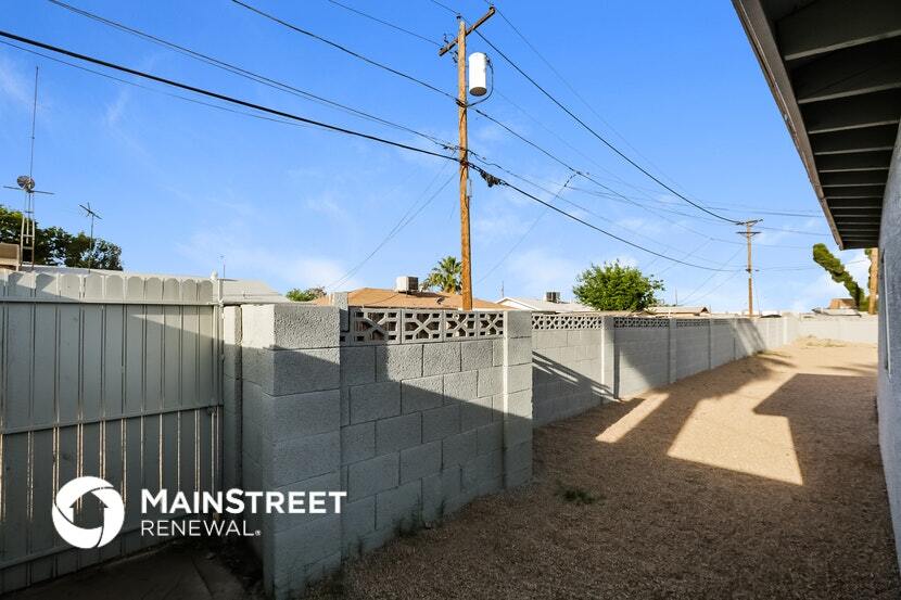 Building Photo - 3427 W Montecito Ave