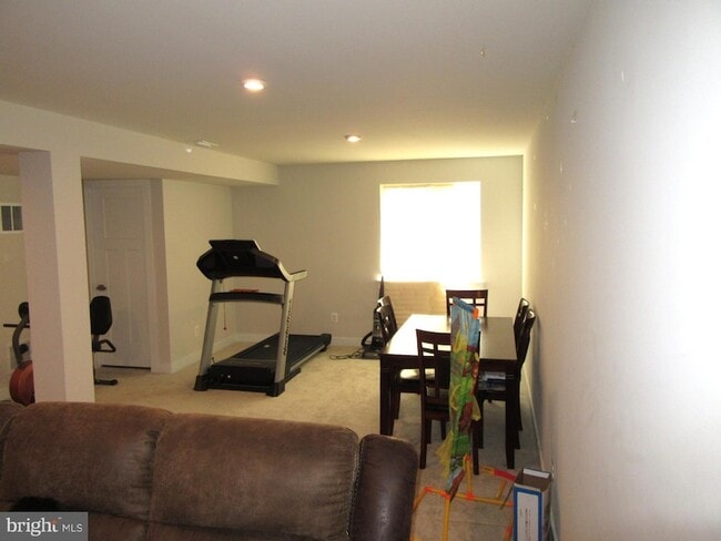 Building Photo - 604 Longleaf Dr