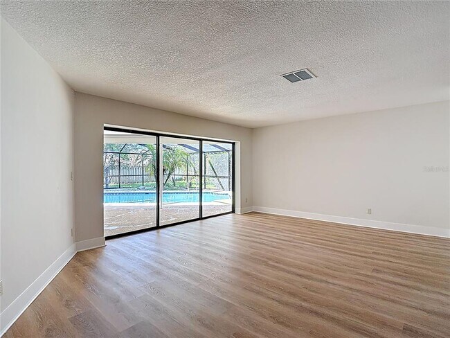 Building Photo - 4072 Belmoor Dr