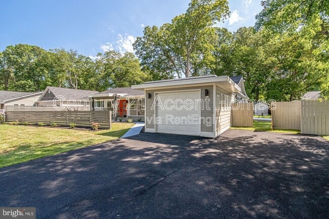 Building Photo - 7737 Schelhorn Rd