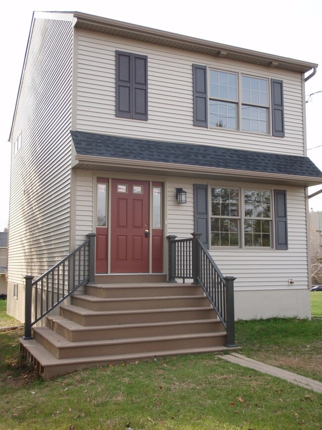Building Photo - 1796 Newport Ave