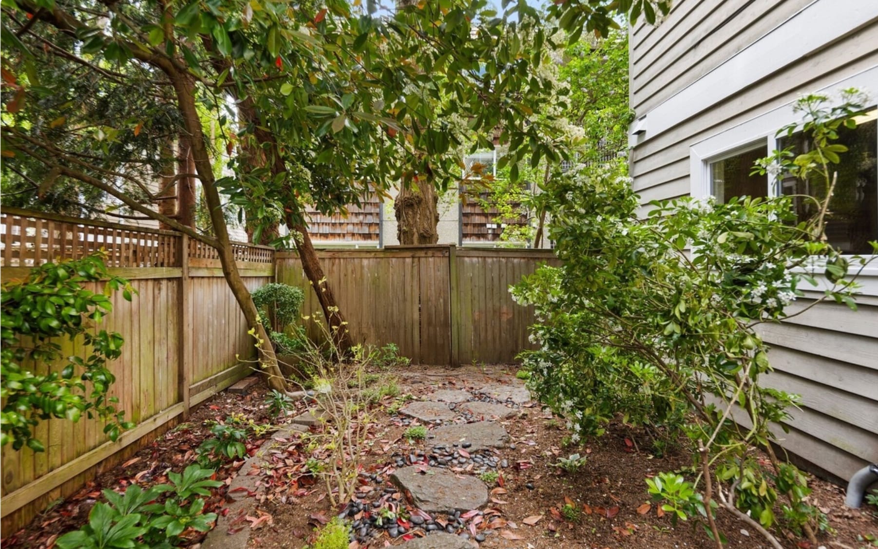 Private back yard - 4135 Chilberg Ave SW