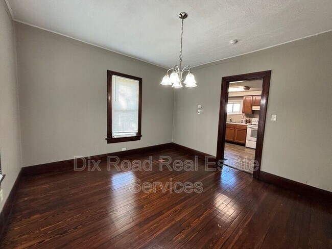 Building Photo - 63 Hallwood Ave