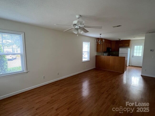 Building Photo - 841 Impala Dr