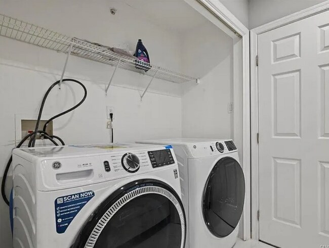 Building Photo - 54 Lower Ridge View Cir