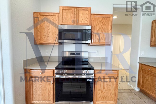 Building Photo - 3Bed/2Bath Home at Cotton Ln/Greenway Rd! $399 MOVE-IN SPECIAL! Ready for Immediate Move-In!