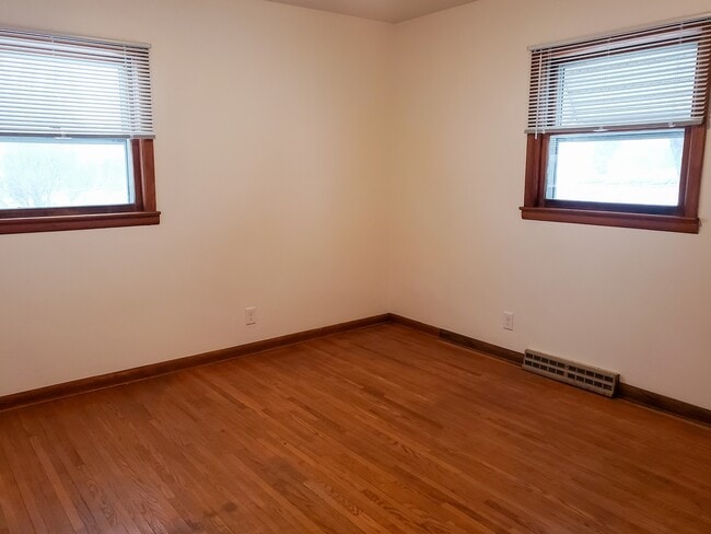 Building Photo - 2980 Hope Rd