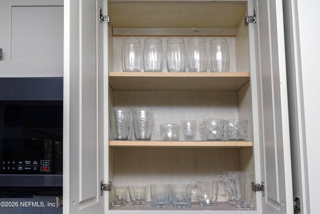 Building Photo - 506 Cali Dr