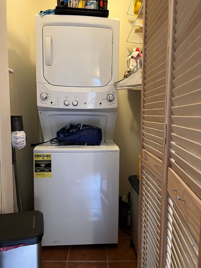 Building Photo - 3520 Lee Ave