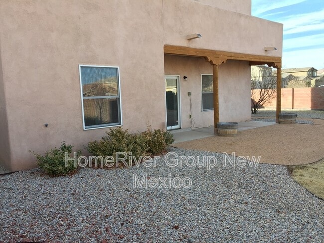 Building Photo - 828 Kipuka Dr NW